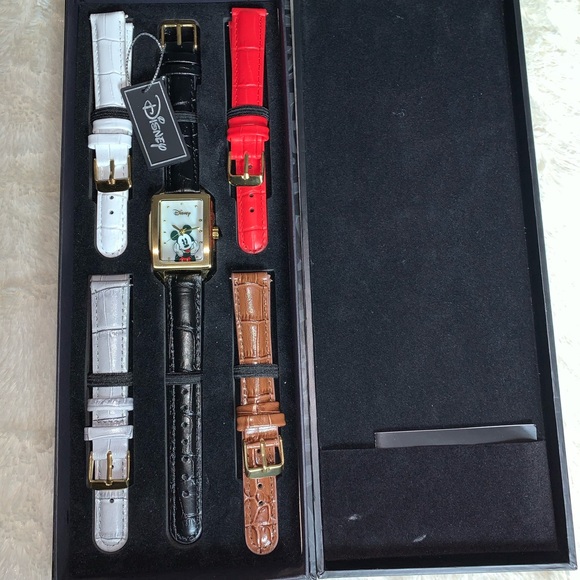 Disney Mickey Watch Accutime